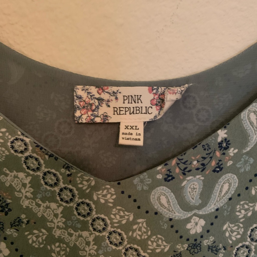 Sage Green Paisley Print Tank Top - Picture 2 of 2